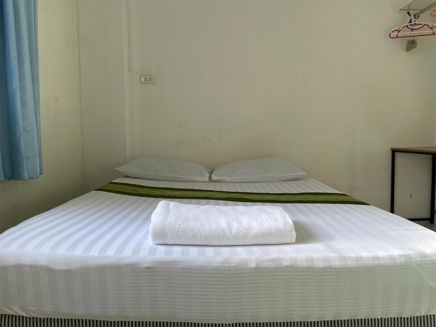 J Home Hat Yai Buitenkant foto