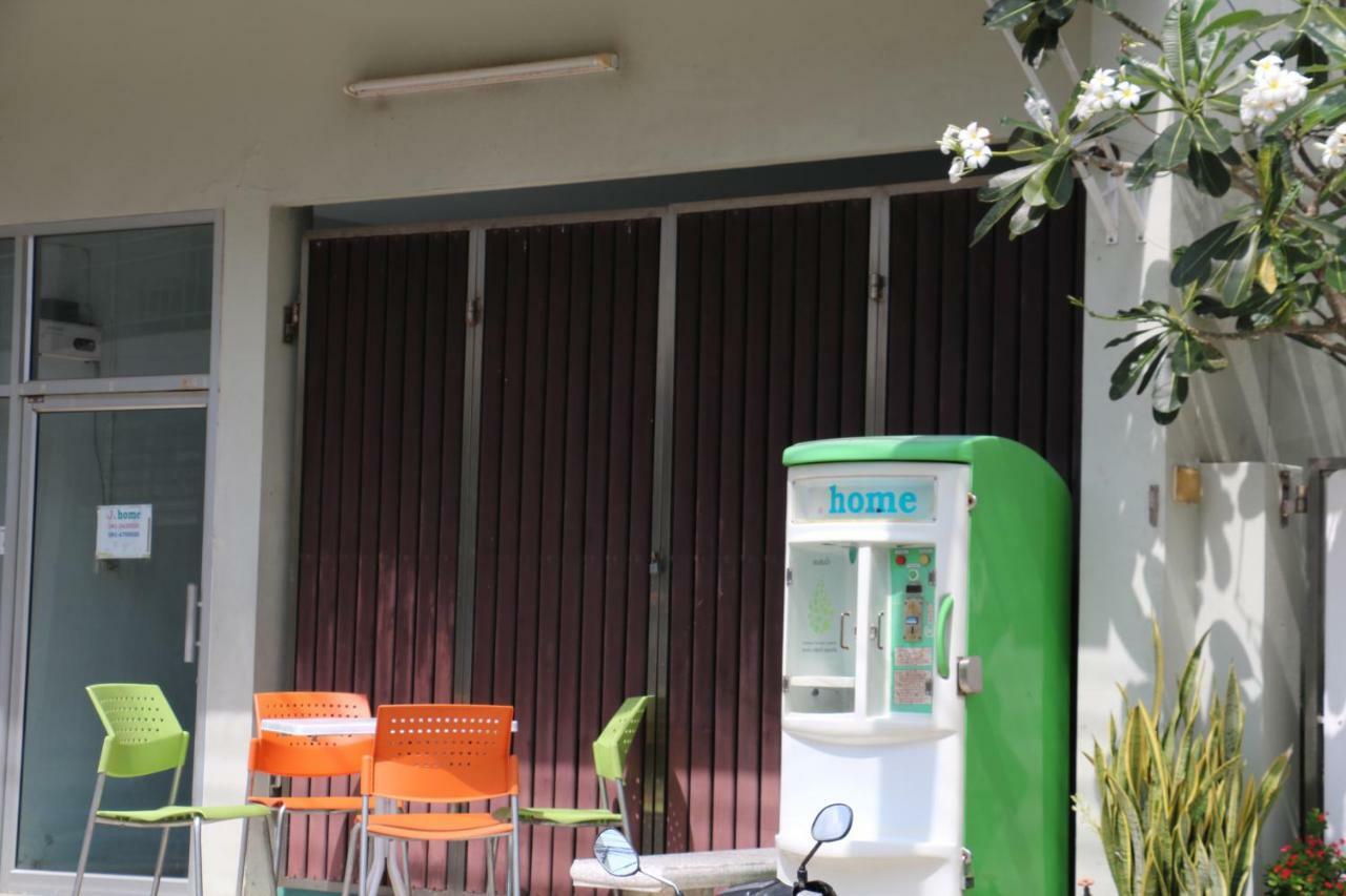 J Home Hat Yai Buitenkant foto