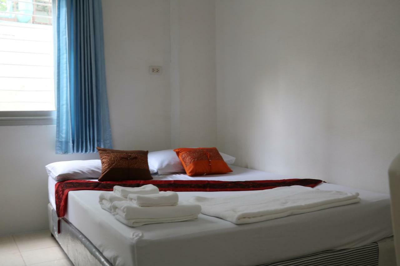 J Home Hat Yai Buitenkant foto