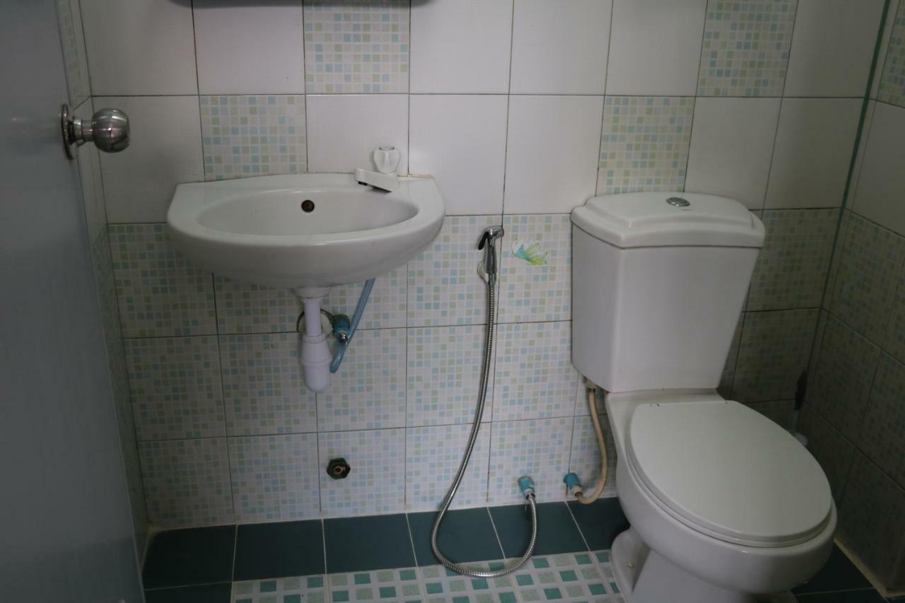 J Home Hat Yai Buitenkant foto