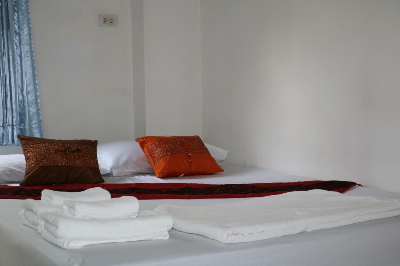 J Home Hat Yai Buitenkant foto