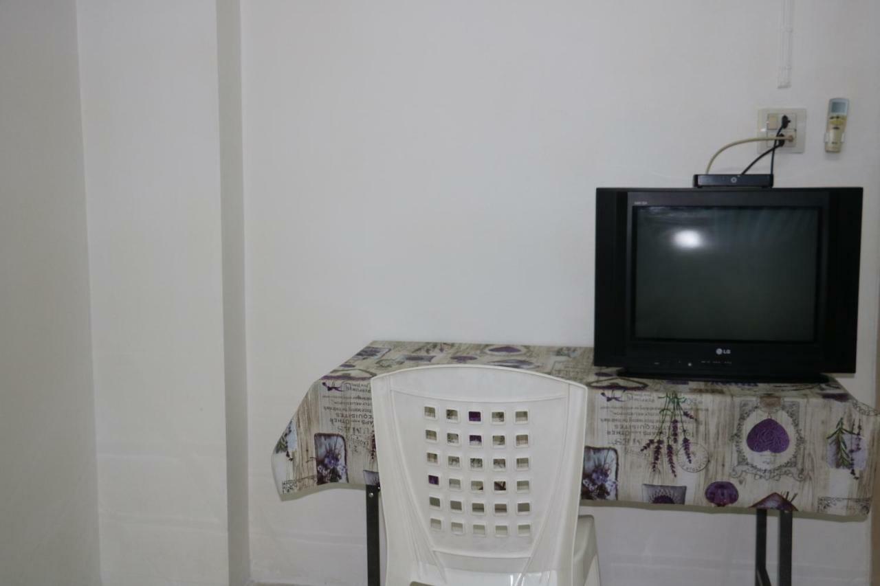 J Home Hat Yai Buitenkant foto