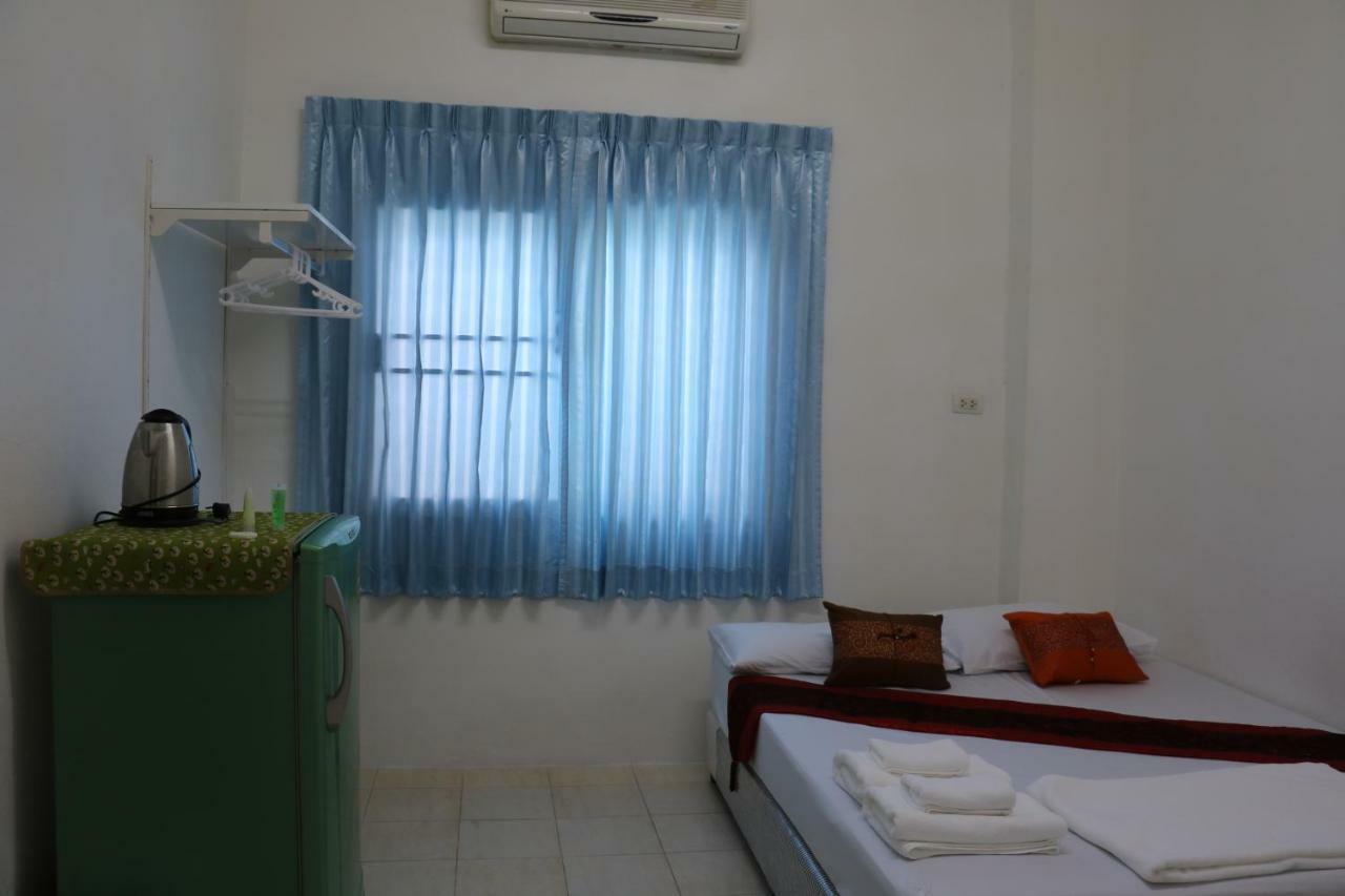 J Home Hat Yai Buitenkant foto